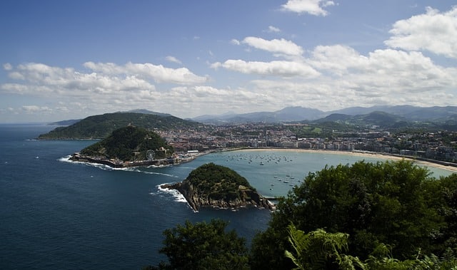 Vista de San Sebastián, dónde alojarse